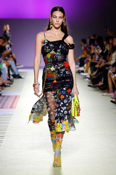 collezione versace primavera estate 2019|versace spring dresses.